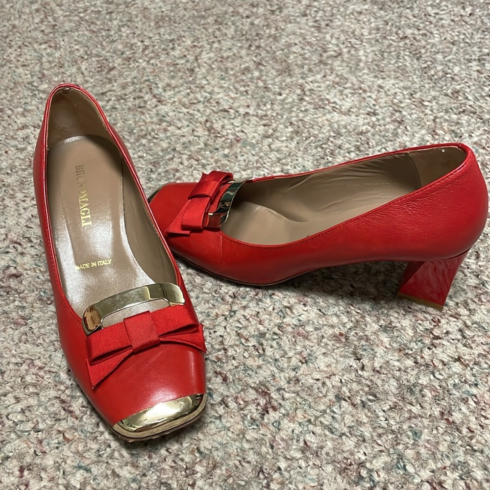 Bruno magli Red bow accent Heels with gold metal toe cap Accent